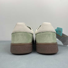 Cargar imagen en el visor de la galería, Adidas Handball Spezial Semi Green Spark Off White Gum KI5932
