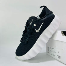 Cargar imagen en el visor de la galería, Nike Mind 002 Black and White HQ4308-002
