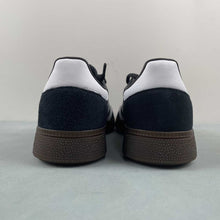 Cargar imagen en el visor de la galería, Adidas Handball Spezial Core Black Gum Cloud White DB3021
