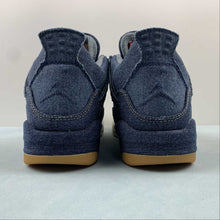 Cargar imagen en el visor de la galería, Levis x Air Jordan 4 Retro Denim AO2571-401
