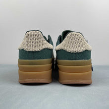 Cargar imagen en el visor de la galería, Adidas Gazelle Bold Collegiate Green Wonder White Gold Metallic JS3358
