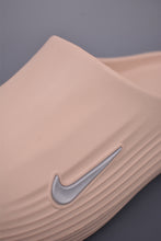 Cargar imagen en el visor de la galería, Nike ReactX Rejuven8 Slide Rose Gold HV4484 601
