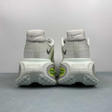 Cargar imagen en el visor de la galería, Nike Vomero Premium Moon FN8453-010
