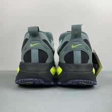 Cargar imagen en el visor de la galería, Nike Zoom Vomero 18 GTX Seaweed Cannon Volt Barely Volt HQ7001-300
