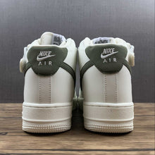 Cargar imagen en el visor de la galería, Air Force 1 07 Mid White Green LZ6819-608
