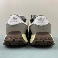 Cargar imagen en el visor de la galería, Adidas Retropy E5 W.R.P. Grey Cloud White Brown IG0501
