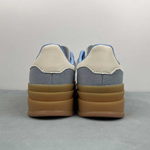 Cargar imagen en el visor de la galería, Adidas Gazelle Bold Clear Sky Cream White Gold Metallic JQ7776
