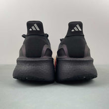 Cargar imagen en el visor de la galería, Adidas UltraBoost 5X Core Black Zero Metalic Spark JI1332
