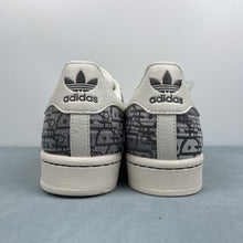 Cargar imagen en el visor de la galería, Adidas Superstar x Dior HS3080
