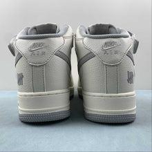 Cargar imagen en el visor de la galería, Air Force 1 07 Mid White Dark Grey AO6617-306
