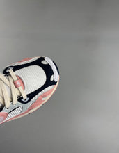 Cargar imagen en el visor de la galería, Adidas Astir “Core White”
