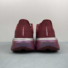 Cargar imagen en el visor de la galería, Air Zoom Pegasus 42 SE Team Red Barely Green IO8251-600
