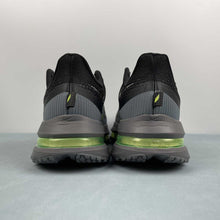 Cargar imagen en el visor de la galería, Pegasus Premium Dark Grey Fluorescent Green HQ2592-104
