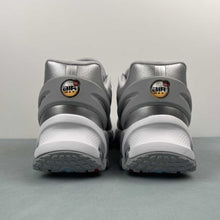 Cargar imagen en el visor de la galería, Air Max Dn8 Wolf Grey Metallic Silver HF5509-001
