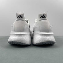 Cargar imagen en el visor de la galería, Adidas UltraBoost 5X Cloud White Core Black Halo Silver IH3111
