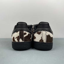 Cargar imagen en el visor de la galería, Adidas Samba LT Core Black Lucid Blue Gold Metallic JS3930
