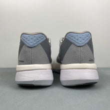 Cargar imagen en el visor de la galería, Adizero Boston 13 Halo Silver Silver Metallic Glow Blue JS4949
