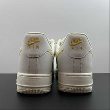 Cargar imagen en el visor de la galería, Air Force 1 07 Low Rice White Yellow CL6326-168
