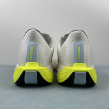 Cargar imagen en el visor de la galería, Nike ZoomX Pegasus PLUS Sail Pale Ivory Black Volt HQ3451-101
