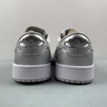 Cargar imagen en el visor de la galería, Air Jordan 1 Low OG Metallic Silver Neutral Grey White CZ0790-002
