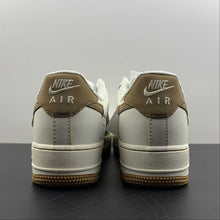 Cargar imagen en el visor de la galería, Air Force 1 07 Low Mocha Brown Cream White FB1839-666
