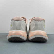 Cargar imagen en el visor de la galería, Nike Journey Run Sail Pink Brown IB4663-121
