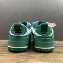 Cargar imagen en el visor de la galería, SB Dunk Low Disrupt 2 Phantom University Blue Malachite DH4402-001
