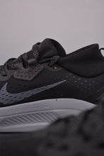 Cargar imagen en el visor de la galería, Nike ACG Zegama Black Gray HV8113-005
