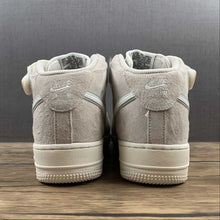 Cargar imagen en el visor de la galería, Air Force 1 07 Mid White Gray Metallic Silver AA1118-005
