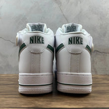 Cargar imagen en el visor de la galería, Air Force 1 07 Mid White and Green AO2424-104

