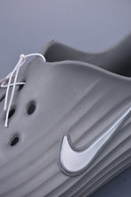 Cargar imagen en el visor de la galería, Nike ReactX Rejuven8 Gray Silver Hook HV5060-002
