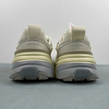 Cargar imagen en el visor de la galería, Nike V2k Run Pale Ivory HQ1512-110
