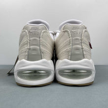 Cargar imagen en el visor de la galería, Air Max 95 OG Levis Light Orewood Brown HM4743-100
