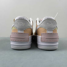 Cargar imagen en el visor de la galería, Air Force 1 Shadow SE Spruce White Sail Black Aura CK3172-002
