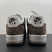 Cargar imagen en el visor de la galería, Akira x Air Force 1 07 Low Mocha Black Gray DC3366-323

