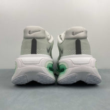Cargar imagen en el visor de la galería, Nike Vomero Premium Barely Green HM5973-300
