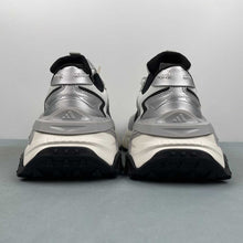 Cargar imagen en el visor de la galería, Adidas XLG STORM EDGE Silver Metallic Black JS0059
