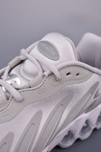 Cargar imagen en el visor de la galería, Air Max Dn8 Metallic Silver HF5509-002
