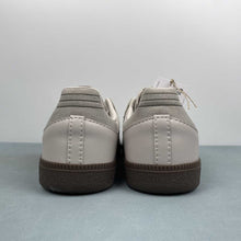 Cargar imagen en el visor de la galería, Adidas Samba OG Alumina Medium Dark Khaki Gum JR0893
