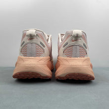 Cargar imagen en el visor de la galería, Nike Zoom Vomero 18 Brick Red HM6804-601
