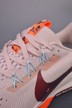 Cargar imagen en el visor de la galería, Nike Reactx Pegasus Trail 5 Next Nature Silt Red &amp; Hyper Crimson FV5638-601
