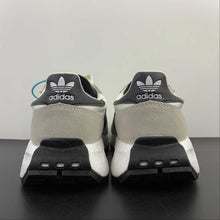 Cargar imagen en el visor de la galería, Adidas Retropy E5 Off White Core Black Shock Purple HQ6886
