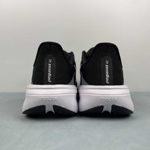Cargar imagen en el visor de la galería, Air Zoom Pegasus 42 Black White IB1873-001
