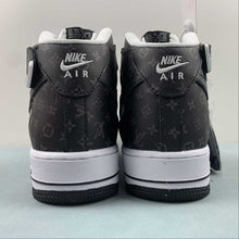 Cargar imagen en el visor de la galería, Air Force 1 07 Mid LV White Black DV0688-400
