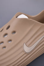 Cargar imagen en el visor de la galería, Nike ReactX Rejuven8 Desert Color Silver Hook HV5060-200

