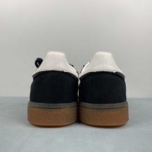 Cargar imagen en el visor de la galería, Adidas Handball Spezial Carbon Off White Black IH6590
