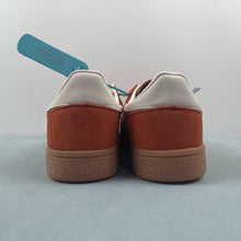 Cargar imagen en el visor de la galería, Adidas Handball Spezial Aged Red IG6191
