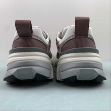 Cargar imagen en el visor de la galería, Nike V2k Run Smokey Mauve FD0736-200
