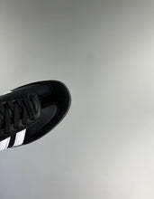 Cargar imagen en el visor de la galería, Adidas Samba Classic White Core Black 772109
