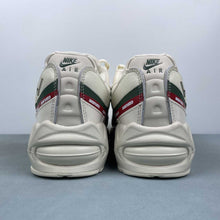 Cargar imagen en el visor de la galería, Air Max 95 x Undefeated White IB4453-100
